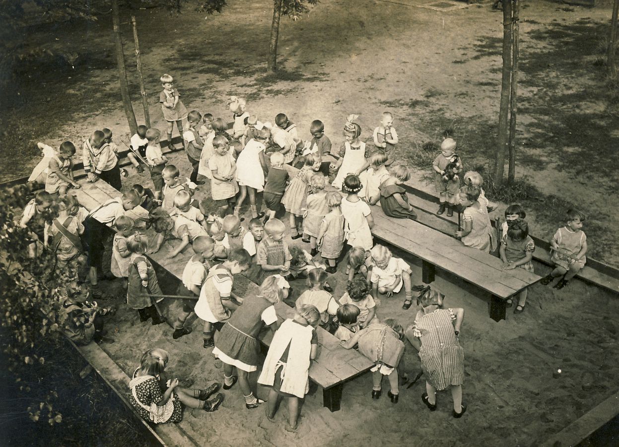 Filmpremiere: Meine Kindheit und Jugend in Gütersloh - Zeitzeug*innen erzählen