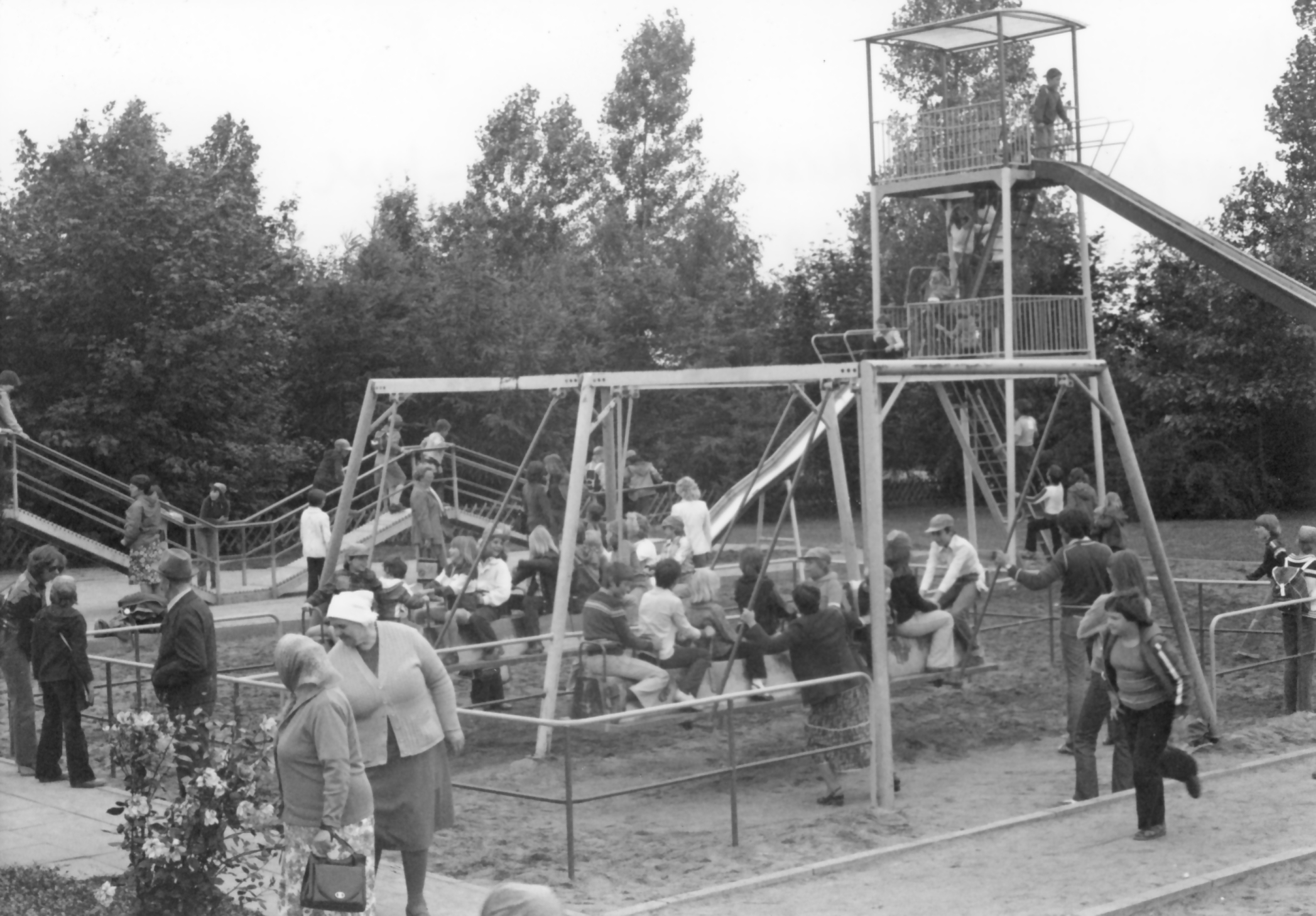 18. Erzählcafé: Spiel, Spaß und Spannung - 50 Jahre Ferienspiele mit der Miele-Stiftung