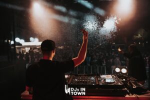 09-14 DJ’s in Town GT-105