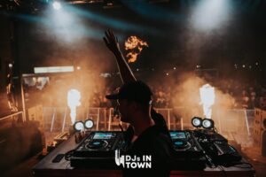 09-14 DJ’s in Town GT-106